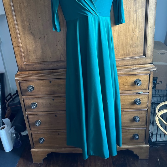 EUC Alfred Sung maternity gown. - Picture 2 of 6